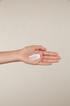 Kristin Ess Strand Strengthening nährende Maske für alle Haartypen