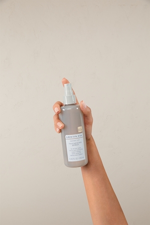 Kristin Ess Instant Lift Thickening Spray spray paral cabello para aumentar volumen