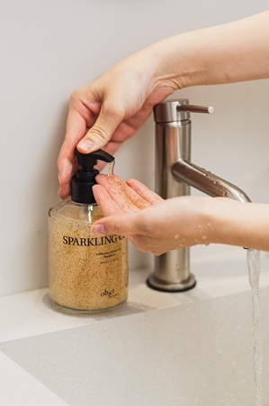 KUNDAL Objet Exfoliating & Waterfull Hand Wash Flüssigseife zur Handpflege mit Peeling-Effekt