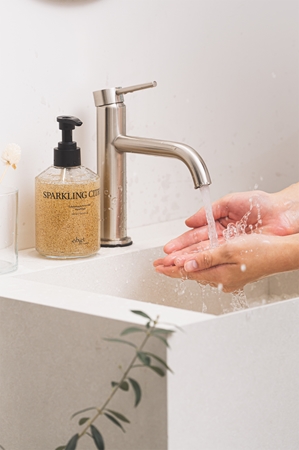 KUNDAL Objet Exfoliating & Waterfull Hand Wash Flüssigseife zur Handpflege mit Peeling-Effekt