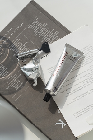 KUNDAL Objet Silky & Buttery Hand Cream pflegende Handcreme zum nähren und Feuchtigkeit spenden