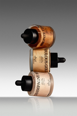 KUNDAL Objet Satin Glow Shimmer Oil Glitzeröl mit feuchtigkeitsspendender Wirkung