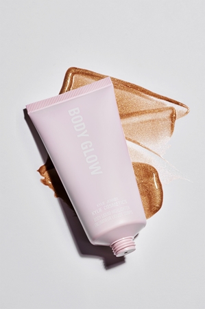 Kylie Cosmetics Kylie Jenner Body Glow Highlighter til krop
