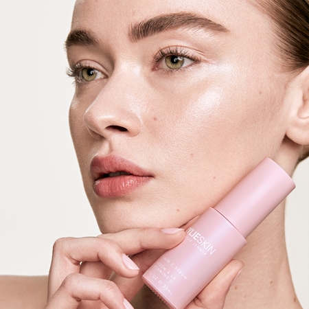 Kylie Cosmetics Kylie Skin Vitamin C Serum Uppljusande serum med vitamin C