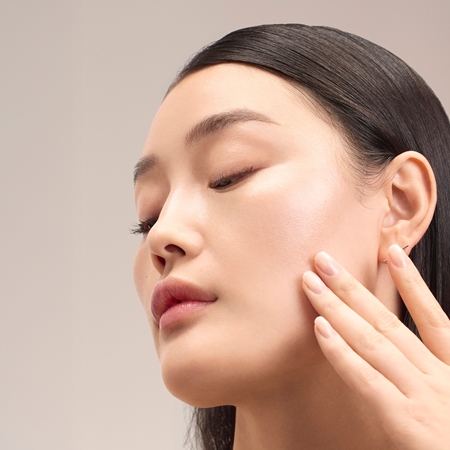 La Prairie White Caviar Essence Extraordinaire rozjasňující gel se zpevňujícím účinkem