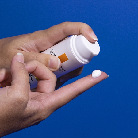 La Roche-Posay Anthelios Age Correct crema protectoare de zi impotriva imbatranirii pielii SPF 50