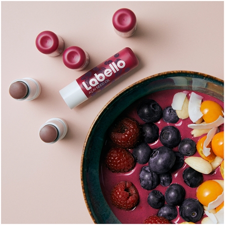 Labello Naturally Vegan Acai Berry bálsamo labial