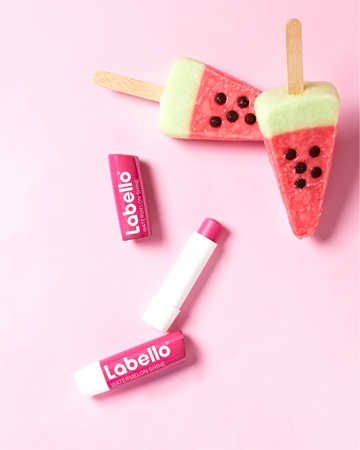 Labello Fruity Shine balzam na pery