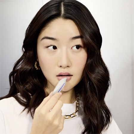Labello Glowy Lips Moisturizing Lip Balm with hyaluronic acid