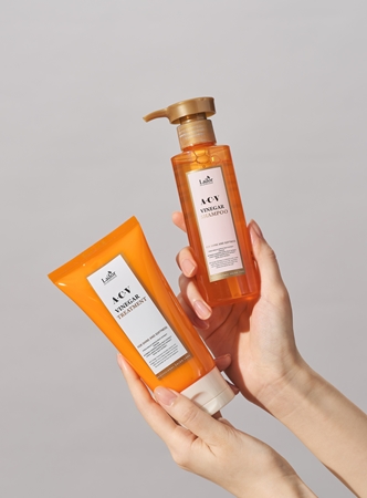 La'dor ACV Vinegar balsam pentru restaurare adanca pentru un par stralucitor si catifelat