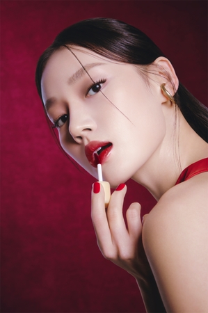 Laka Fruity Glam Tint Long-Lasting Lip Gloss with moisturising effect