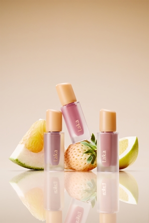 Laka Fruity Glam Tint brillant à lèvres longue tenue pour un effet naturel