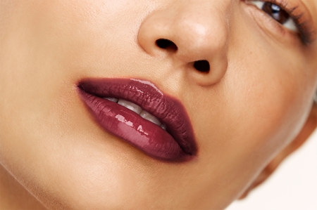 Laka Fruity Glam Tint dolgoobstojni sijaj za ustnice z vlažilnim učinkom