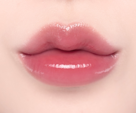 Laka Jelling Nude Gloss brillant à lèvres hydratant