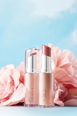 Laka Bonding Glow Lipstick Long-Lasting Lipstick for hydration and shine