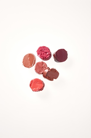 Laka Bonding Glow Lipstick rouge à lèvres longue tenue pour une hydratation et une brillance