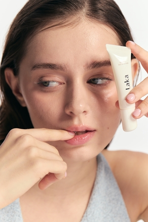 Laka Washful Tint Remover Lip Makeup Remover