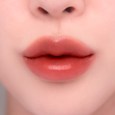 Laka Devil Lip kremowa szminka do ust