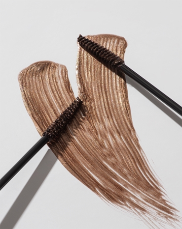 LAMEL The Myth of Utopia Tinted Brow Highlighter gel para cejas con purpurina