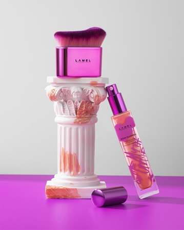 LAMEL Kabuki Brush 360° kabuki kist za lice i tijelo