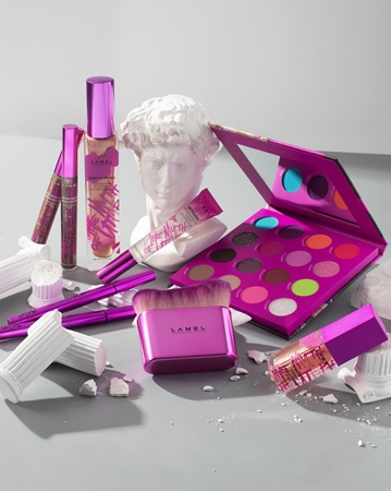 LAMEL Kabuki Brush 360° kabuki kist za lice i tijelo