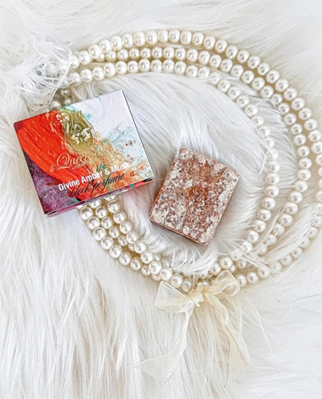 Li Quandisa Perfume Amber & Musk vůně do prádla na tělo