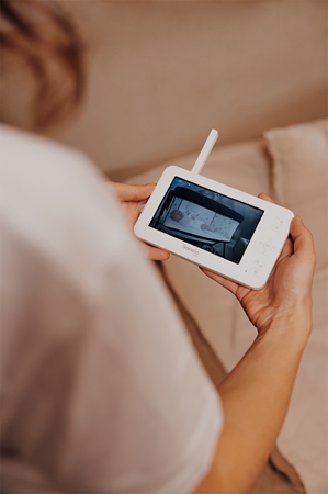 Lionelo Care Babyline 8.3 digitální video chůvička