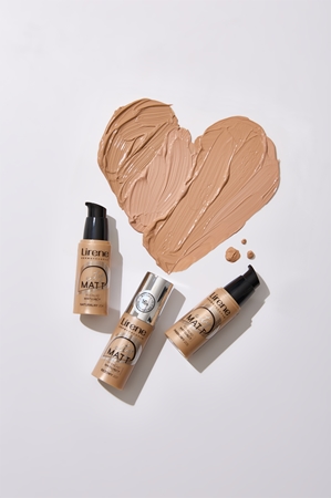 Lirene City Matt mattierendes Make up-Fluid mit glättender Wirkung