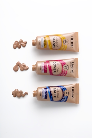 Lirene Vitamin C Maquilhagem iluminadora em fluido para efeito duradouro