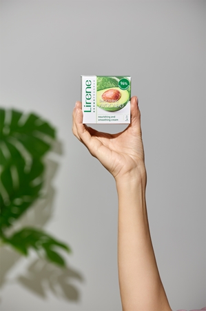 Lirene Hydration & Nourishment Smoothing Avocado Hydration for sensitive skin with avocado