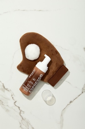 Lirene Perfect Tan емульсія для автозасмаги для темної шкіри для обличчя та тіла