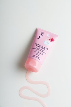 Lirene Cleansing Care krémový čisticí gel s panthenolem