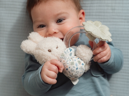Little Dutch Miffy Fluffy Lucky Leaves Ring Rattle chrastítko