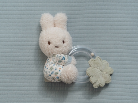 Little Dutch Miffy Fluffy Lucky Leaves Ring Rattle chrastítko
