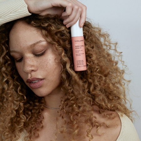 Living Proof Curl hydratační olej pro kudrnaté vlasy