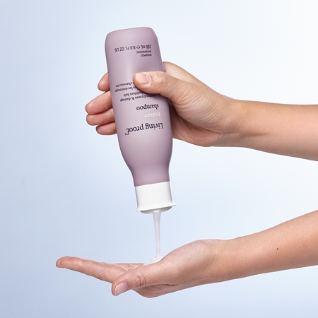 Living Proof Restore obnovující šampon pro suché a poškozené vlasy