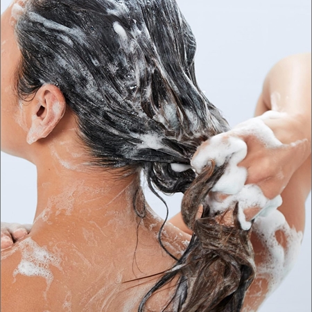 Living Proof Perfect Hair Day hidratáló sampon minden hajtípusra