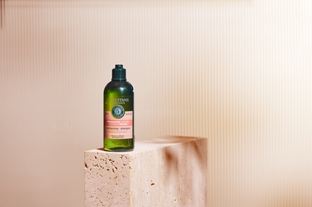 L’Occitane Aromachologie Intensives Regenerierungsshampoo für trockenes und beschädigtes Haar