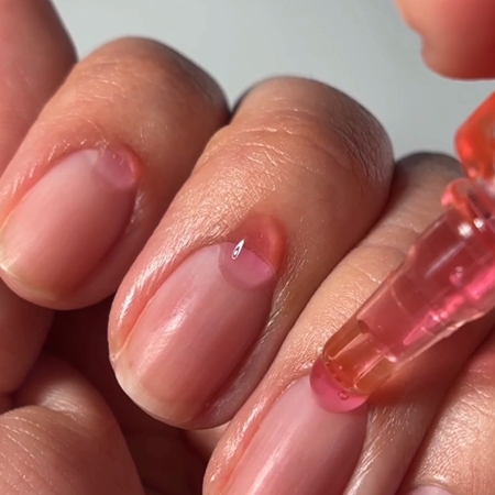 LONDONTOWN Kur Peptide Serum Concentrate regeneruojamasis serumas nagams ir odelėms