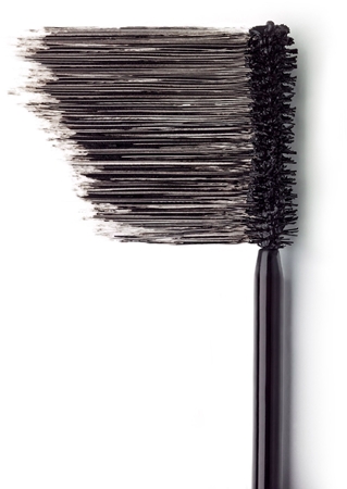 L’Oréal Paris Faux Cils Xfiber Xtreme mascara bi-phasé pour des cils volumisés, allongés et séparés