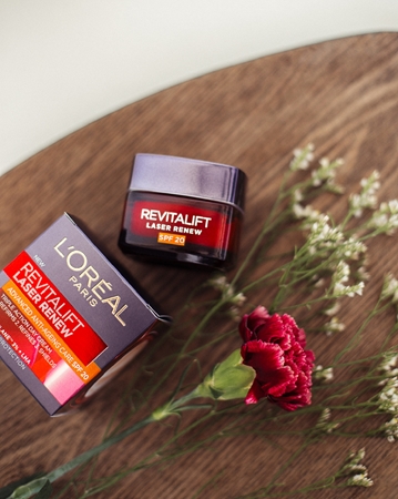 L’Oréal Paris Revitalift Laser Pure Retinol sada (proti stárnutí pleti)