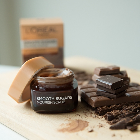 L’Oréal Paris Smooth Sugars Scrub peeling pre vyhladenie a výživu pleti