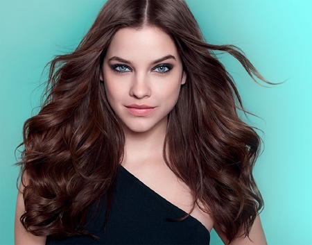 L’Oréal Paris Magic Shampoo Rose Tonic suchý šampón pre objem vlasov, ktorý nezanecháva biele stopy