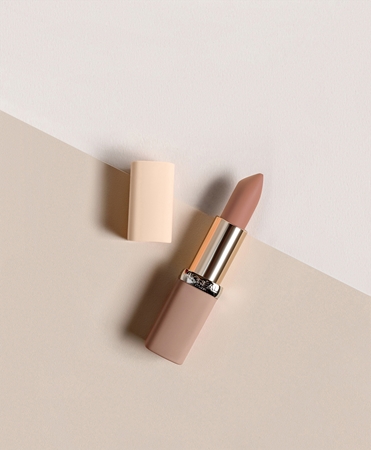 L’Oréal Paris Color Riche Matte Free The Nudes matný hydratačný rúž