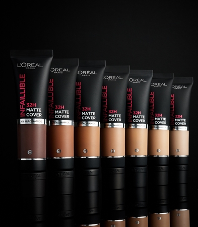 L’Oréal Paris Infallible 32H Matte Cover machiaj matifiant de lungă durată SPF 25