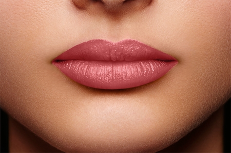 L’Oréal Paris Color Riche Mitrinoša lūpu krāsa