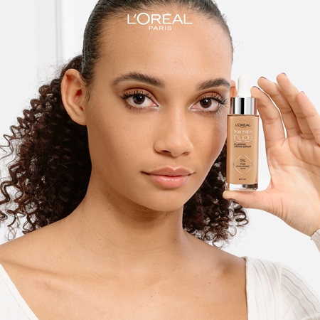 L’Oréal Paris True Match Nude Plumping Tinted Serum sérum pro sjednocení barevného tónu pleti
