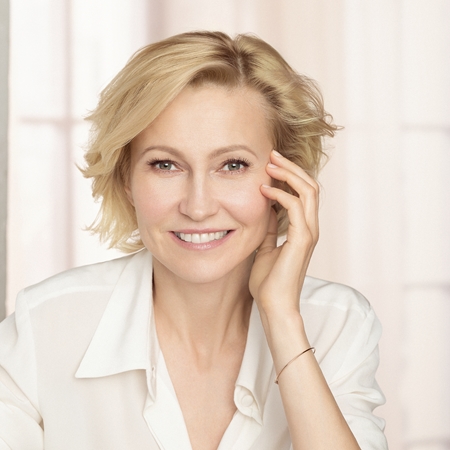 L’Oréal Paris Age Specialist 45+ Creme facial protetor e iluminador