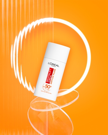 L’Oréal Paris Revitalift fluid do twarzy z witaminą C