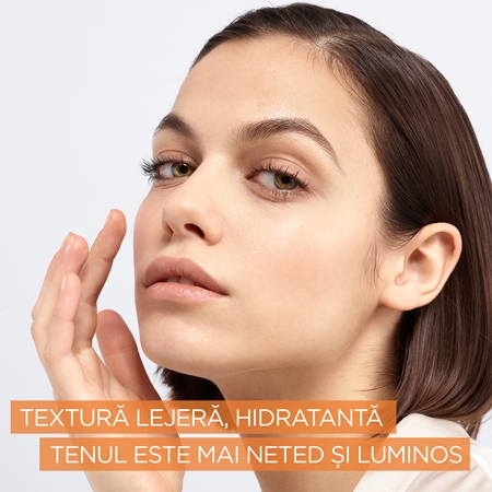 L’Oréal Paris Revitalift Vitamin C ser facial cu vitamina C